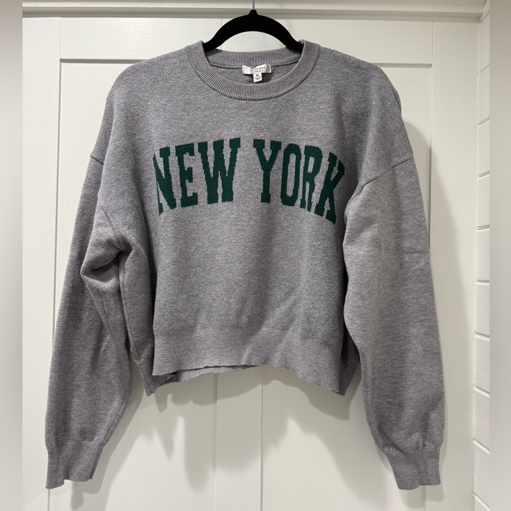 Orange Kiss Essentials Gray New York Sweatshirt‎